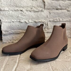Women’s vivaia ankle booties eco friendly